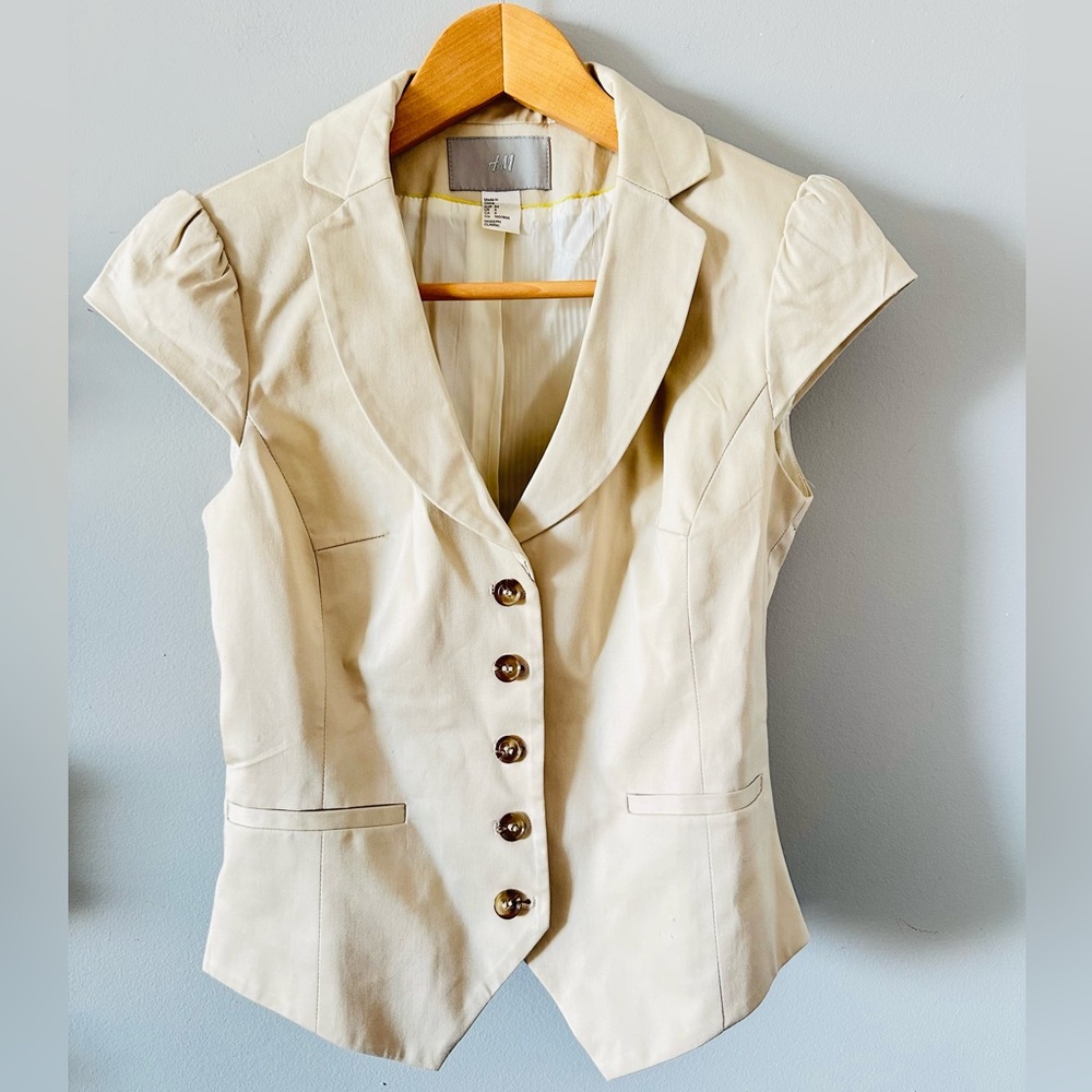 H&M Cream Short Sleeve Tailored Vest Jacket